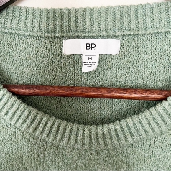 BP Pullover Long Sleeve Cropped Sweater Plush Soft Fabric Sage Green Size Medium - Picture 4 of 8